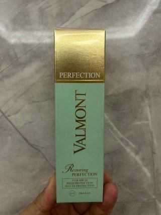 💹70✍️明通版本
新品Valmont法尔曼防晒霜30ml.新日期,可配中文标,需要下单备注!