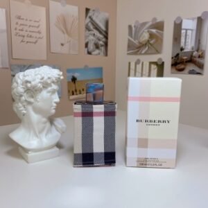 💹60✍️专柜版本，女士
💹65✍️专柜版本，男士
巴宝莉伦敦女士浓香水100ml
巴宝莉伦敦男士浓香水100ml