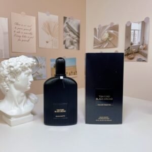 💹55✍️专柜版本
TF午夜兰花 黑盒 淡香水100ml
Tom Ford Black Orchid Eau de Toilette,2015
品牌：汤姆福特
属性：女香
香调：花香东方调
前调：松露依兰黑加仑香柠檬
中调：兰花晚香玉果香
后调：广藿香焚香檀香木香草香根草莲花