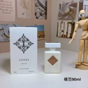 💹75✍️专柜版本
因提诺私人香氛模范90ml
Initio Parfums Prives Paragon,2022
品牌：因提诺私人香氛
属性：中性香
香调：辛辣木质调
前调：薰衣草鼠尾草香柠檬
中调：李子绿檀木胡椒
后调：檀香木沉香（乌木）