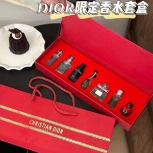 💹60✍️专柜版本
迪奥龙年香水小样七件套