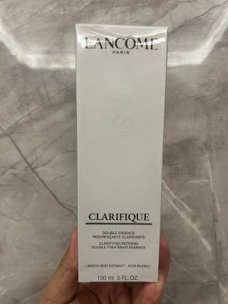 💹75✍️明通版本
二代最新版兰蔻极光水150ml ,对版对味,油水分离,市场独家质量,非流通货,供平台,可配中文标,需要下单备注,认准批号:40Y300.