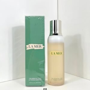 💹35✍️专柜版本
新版 海蓝之谜焕肤水200ml🔜A14编码!可配中文标✔磨砂瓶!温和去除彩妆及杂质同时维持肌肤水油平衡深海矿物质滋养肌肤,净化毛孔,使肌肤清爽舒适!适用于所有肤质,尤其适合油性及混合性肌肤,去除污垢及彩妆残留,令肌肤清爽无负担使肌肤感受到持久的滋润与舒适!清凉的质地可舒缓肌肤,缓解日间紧绷感,带来舒适的洁面体验!