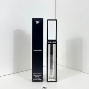 💹40✍️专柜版本
TF玫瑰纯露唇釉🔜TF颜值天花板限定玫瑰唇露 TomFord限量新品玫瑰唇露
质地清透如露,顺滑不拉丝,不粘嘴,淡化唇纹,软化死皮,全天护唇~含玫瑰香水同款香粉原料!