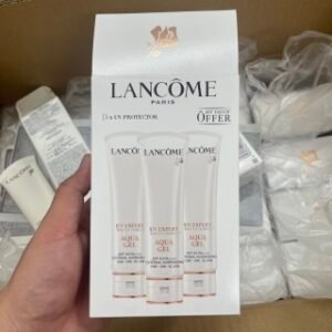 💹30✍️明通版本,单只
老版 兰蔻小白管防晒50ml,正品管身烫金凸出带手感 膏体乳液状流动性 件120支 带中文标 现货供应