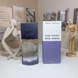 💹55✍️专柜版本
三宅一生一生之水晖色薰衣草男士100ml
Issey Miyake L'Eau d'Issey Pour Homme Solar Lavender,2024
品牌：三宅一生
属性：男香
香调：水生花香调
气味：水薰衣草