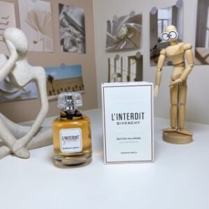💹50✍️专柜版本
纪梵希心无禁忌橙花限量版80ml
Givenchy L'Interdit Burning Neroli,2023
品牌：纪梵希
属性：女香
香调：木质花香调
前调：橙花油
中调：广藿香
后调：香根草