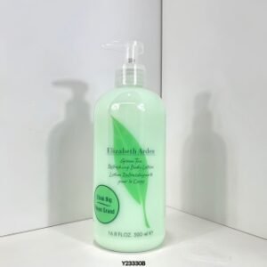 💹25✍️专柜版本
雅顿绿茶身体乳500ml/按压款 ) Y23330B编码!可配中文标✔防伪可查❗️对版对味,绿茶香水味!一款非常好的身体滋润产品!蕴涵雅顿经典绿茶香水的幽香,清新的气味能舒缓紧张的情绪,有“隐形香水”之称,香味持久清新,和它家大名鼎鼎的绿茶香水。冲完凉擦它,是最好的。