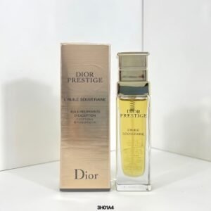 💹42✍️专柜版本
迪奥花蜜精华油30ml️ ) 3H01A4编码!可配中文标✔迪奥花秘瑰萃滋养精华油30ml蕴含格兰维尔玫瑰奢华臻萃,为肌肤补充脂质,使肌肤重获丰盈。丝滑精油质地,能舒缓并贴合娇嫩肌肤平滑肌肤,重获年轻柔嫩,紧致丰盈
换季期间,肌肤敏感,过敏,肌肤起皮,肌肤干燥都可以在使用护肤产品时加入精油,可以更好的深层次滋润肌肤,让肌肤焕亮回来。如果喜欢清爽一点的护肤流程,可以把精油用在夜间,定期做一个油敷处理,有效改善肌肤问题。
