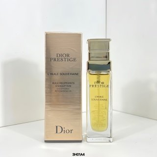 💹42✍️专柜版本
迪奥花蜜精华油30ml️ ) 3H01A4编码!可配中文标✔迪奥花秘瑰萃滋养精华油30ml蕴含格兰维尔玫瑰奢华臻萃,为肌肤补充脂质,使肌肤重获丰盈。丝滑精油质地,能舒缓并贴合娇嫩肌肤平滑肌肤,重获年轻柔嫩,紧致丰盈
换季期间,肌肤敏感,过敏,肌肤起皮,肌肤干燥都可以在使用护肤产品时加入精油,可以更好的深层次滋润肌肤,让肌肤焕亮回来。如果喜欢清爽一点的护肤流程,可以把精油用在夜间,定期做一个油敷处理,有效改善肌肤问题。