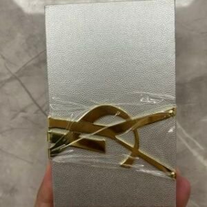 💹100✍️专柜版本
💹130✍️明通版本
明通版YSL圣罗兰金银七夕珍藏礼盒口红礼盒两件套.现货3款.色号:77-1966,77-314,1966-314 配手提袋,到货不多,价格小贵!
