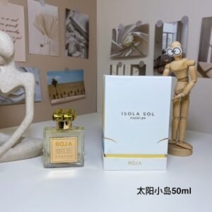 💹70✍️专柜版本
罗嘉德芬太阳小岛50ml
Roja Dove Isola Sol,2024
品牌:罗嘉德芬
调香师:Roja Dove
属性:中性香
香调:果香花香调
前调:杏桃子柠檬苦橙叶香柠檬橘子
中调:茉莉椰子橙花油依兰
后调:麝香粉红胡椒雪松降龙涎香醚盐
阿米香树花檀香木