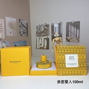 💹55✍️专柜版本
威伊尔香氛亲密爱人100ml
Vilhelm Parfumerie Dear Polly, 2015
品牌：威伊尔香氛
调香师：Jerome Epinette
香调：芳香调
属性：中性香
前调：香柠檬苹果
中调：茶叶
后调：龙涎香麝香橡木