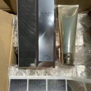 💹55✍️明通版本
新版 雅诗兰黛白金洗面奶125ml
盒子3D效果跟原版一样
件50支