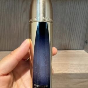 💹260✍️明通版本
原装瓶新版2代娇兰御廷兰花提拉微晶精华液30ml 超升瓶，无盒，品相好，原装瓶多多少少有点瑕疵，介意勿下！