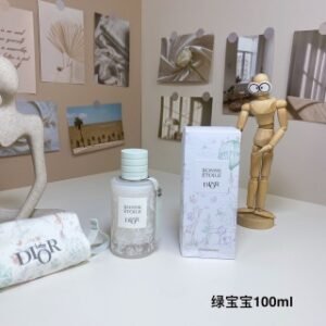 💹75✍️专柜版本
新款迪奥绿色女宝宝香水100ml!