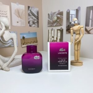 💹50✍️专柜版本
鳄鱼魅力之水时装版100ml
Lacoste Eau de Lacoste L.12.12 Pour Elle Magnetic, 2016
品牌：拉科斯特
属性：女香
香调：果香花香调
前调：芒果克里曼丁红橘橙子
中调：天芥菜紫罗兰叶玫瑰茉莉
后调：香草零陵香豆广藿香