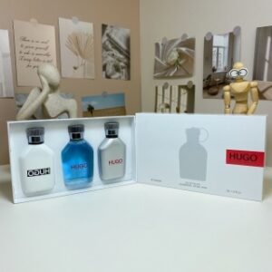 💹50✍️普通
Hugo Boss博斯波士雨果男士中样三件套30ml×3个，带喷头，内含：银色冰冻男士，反转雨果，雨果男士