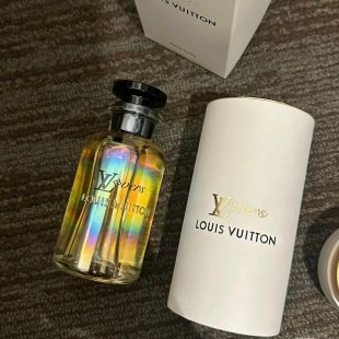 💹130✍️专柜版本
LV恋人(爱之耀眼)限量版100ml