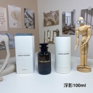 💹130✍️专柜版本
路易威登浮影/孤影/流浪幽灵100ml
Louis Vuitton Ombre Nomade, 2018
品牌：路易威登
调香师：Jacques Cavallie.
属性：中性香
香调：木质东方调
沉香（乌木）焚香玫瑰树莓桦木藏红花安息香脂琥珀木天竺葵