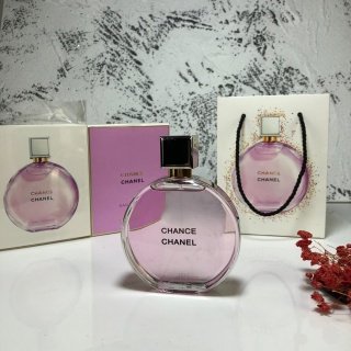 💹45✍️专柜版本,50-100ml 同价
香奈儿粉邂逅浓香 香水50ml-100ml,金属盖子经典的香味