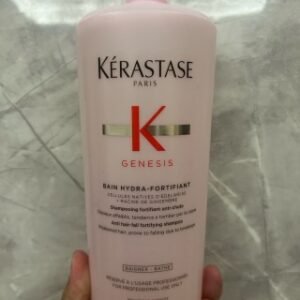 💹60✍️明通版本
卡诗元气姜洗发水1000ml，透明头私模，料体对版对味，最新打码，中文标和打码日期对得上，认质量的来，欢迎拿版对比，配喷头，可配中文标，需要下单备注，可冲正！