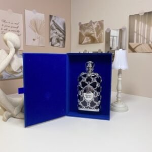 💹75✍️专柜版本
东方皇家蓝80ml
Orientica Amber Roug Royal Bleu
前調：佛手柑、薰衣草、青蘋果、橘子、胡椒
中調：紫羅蘭、茉莉、天竺葵、荳蔻
後調：廣藿香、檀香、癒創木、香草、麝香