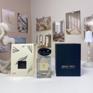 💹55✍️专柜版本
Armani阿玛尼新品浮雕版玉龙茶香100ml
Armani阿玛尼高定私藏中性香水，限定金叶子绝美