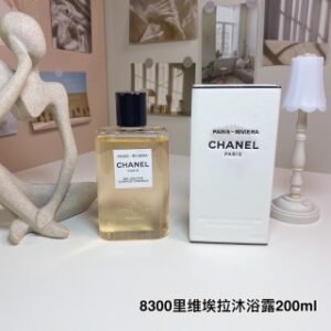 💹50✍️专柜版本
香奈儿之水沐浴露200ml，4个味道：杜维埃，巴黎，爱丁堡，里维埃拉。