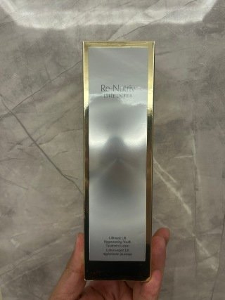 💹80✍️明通版本
明通版 雅诗兰黛白金精华水200ml,对版对味,进口外盒,市场独家质量,非流通货,供平台,可配中文标,需要下单备注!