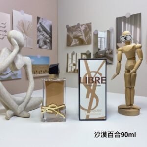 💹50✍️专柜版本
圣罗兰自由至上沙漠百合90ml
YSL Yves Saint Laurent Libre Flowers Flames, 2024
品牌：圣罗兰
属性：女香
香调：花香调
前调：薰衣草香柠檬
中调：百合橙花棕榈叶薰衣草椰子
后调：香草