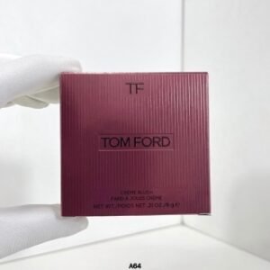 💹45✍️专柜版本
Tf咖啡玫瑰腮红膏6g!TF咖啡玫瑰限定腮红唇颊盘!!腮红膏一盘两用,低饱和玫瑰豆沙,粉扑少量多次沾取晕染,随意的拍在脸颊上,慵懒甜蜜真的很温柔,暖暖的氛围感超级适合秋天~