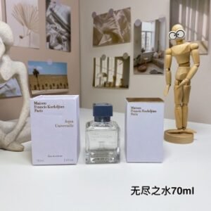 💹50✍️专柜版本
库尔吉安普汎之水（无尽之水）70ml
Maison Francis Kurkdjian Aqua Universalis, 2009
品牌：梵诗柯香
调香师：Francis Kurkdjian
属性：中性香
香调：芳香调
气味：铃兰柠檬香柠檬麝香橙花橙子
木质香