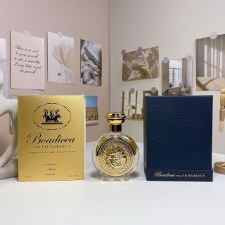 💹65✍️专柜版本
迪西亚金耳/金鼠100ml
Boadicea the Victorious Aurica, 2020
品牌:博迪西亚
调香师:Christian Proven.
属性:中性香
香调:木质东方调
前调:菠萝橘子雪松依兰
中调:英国金盏花柬埔寨乌木茉莉玫瑰
后调:麝香香根草香草橡木苔檀香木广藿香琥珀