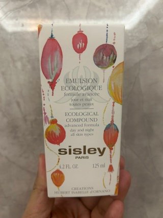 💹75✍️明通版本
Sisley希思黎全能乳液升级版125ml (如愿限量版2024)对版对味,市场独家质量,非流通货,供平台,可配中文标,需要下单备注!