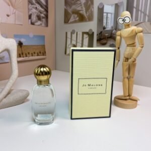 💹45✍️专柜版本
麝香记忆30ml
祖马龙古董市集英伦限定系列-
Jo Malone Musk Memento Cologne, 2024
品牌:祖玛珑
属性:中性香
香调:芳香木质调
前调:醛黄葵
中调:鸢尾花薰衣草雪松
后调:麝香琥珀广藿香