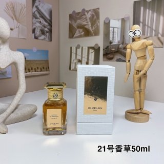 💹70✍️专柜版本
21号香草50ml
娇兰艺术沙龙数字系列
Guerlain Vanille Planifolia Extrait 21, 2023
品牌:娇兰
调香师:Delphine JelkThierry Wasser
属性:中性香
香调:东方调
气味:香草辛香料红没药琥珀麝香