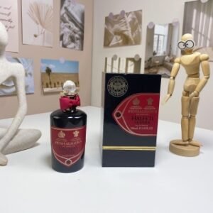 💹60✍️专柜版本
潘海利根黑玫瑰皮革100ml
Penhaligon's Halfeti Leather, 2020
品牌：潘海利根
调香师：Christian Proven.
属性：中性香
香调：皮革调
前调：李子小豆蔻薰衣草柑橘绿叶香柠檬
中调：玫瑰孜然肉桂肉豆蔻紫罗兰茉莉
后调：皮革沉香（乌木）焚香雪松广藿香