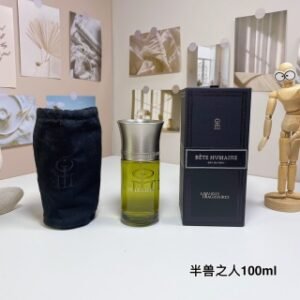 💹70✍️专柜版本
液态创想半兽之人100ml
Liquides Imaginaires Bête Humaine, 2021
品牌：液态创想
调香师：Amelie Bourgeois
属性：中性香
香调：芳香木质调
前调：板栗乳香脂紫罗兰叶孜然
中调：木质香劳丹脂檀香木雪松
后调：莎草纸莎草香根草松树愈创木