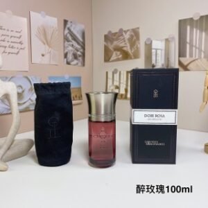 💹70✍️专柜版本
液态创想醉玫瑰（粉色之彼）100ml
Liquides Imaginaires Dom Rosa, 2013
品牌：液态创想
调香师：Sonia Constant
属性：中性香
香调：花香东方调
前调：香槟柚子梨
中调：玫瑰公丁香乳香
后调：木质香雪松香根草愈创木