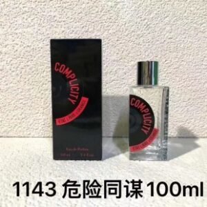 💹60✍️专柜版本
解放橘郡危险同谋100ml
Etat Libre d'Orange Dangerous Complicity, 2012
品牌：解放橘郡
调香师：Violaine Collas
属性：中性香
香调：芳香调
朗姆酒椰子皮革桂花开司米木
气味：依兰菖蒲茉莉檀香木生姜
木质琥珀皮革味月桂叶广藿香