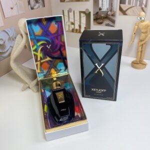 💹70✍️专柜版本
希爵夫24版黑色歌剧100ml
Xerjoff Opera, 2024
品牌:希爵夫
调香师:Chris Maurice
属性:中性香
香调:花香木质调
前调:果香玫瑰
中调:依兰肉豆蔻琥珀皮革
后调:香草广藿香麝香雪松香根草