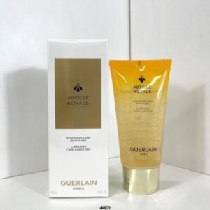 💹35✍️专柜版本
娇兰帝皇蜂姿洗面奶175ml ) 4G01编码!娇兰复原蜜洗面奶175ml新品帝皇蜂姿洁面一款氨基酸洁面3种温和植物性表面活性剂,更好的肌肤体验。良好清洁力度,柔软薄膜肤感。受受受复原蜜同款黄金微珠,遇水啫喱快速转换泡沫氨基酸洁面GGG非常 nice的一款洁面@4种蜂蜜 十娇兰臻选蜂王浆つ赶快入手吧!