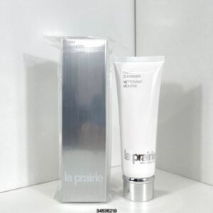 💹25✍️专柜版本
莱伯妮洗面奶125ml ,(膏体白色)可配中文标✔全世界最顶级的莱珀妮洗面奶!✨La Prairie蓓丽柔和泡沫洁面125ML✨适合中干性及混合性肌肤,这款能够镇静滋润肌肤的洁面乳有助于缓解肌肤压力,纯净肌肤,消除面部充血状况。含有天然的润肤剂,特别温和,水溶性洁面乳能有效缷妆,包括浓妆,去除肌肤表层残垢,柔软舒缓,令肌肤感到润泽和舒适,清爽不紧绷!