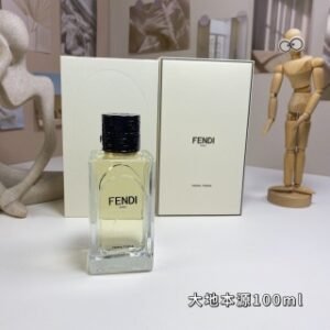 💹70✍️专柜版本
Prima Terra大地本源
FENDI/芬迪高端高定香水100周年100ml
