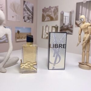 💹50✍️专柜版本
YSL圣罗兰2024年圣诞限定金色蕾丝鎏金版自由之水香水90ml