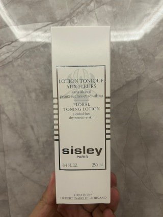 💹75✍️明通版本
sisley希思黎花香润肤水250ML.对版对味.新日期.市场质量.非流通货.供平台.可配中文标.需要下单备注!