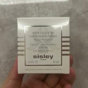 💹75✍️明通版本
希思黎藏红花丝绒柔肤霜面霜50ml,市场独家,非流通货,供平台,可配中文标,需要下单备注!