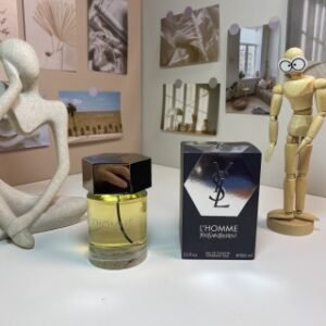 💹55✍️专柜版本
圣罗兰天之骄子100ml 淡香
YSL Yves Saint Laurent L'Homme, 2006
品牌：圣罗兰
调香师：Anne FlipoPierre WargnyeDominique Ropion
属性：男香
香调：花香木质调
前调：生姜香柠檬柠檬
中调：辛香料紫罗兰叶胡椒罗勒
后调：零陵香豆雪松香根草