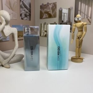 💹55✍️专柜版本
凯卓纯净之水冰灵男士100ml
Kenzo L'Eau Kenzo Glacee Pour Homme, 2024
品牌：凯卓
调香师：Coralie SpicherOlivier Cresp
属性：男香
香调：木质调
气味：无花果紫罗兰叶橡木苔木质香
